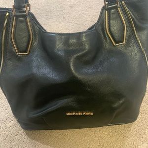 Michale Kors shoulder/hand bag